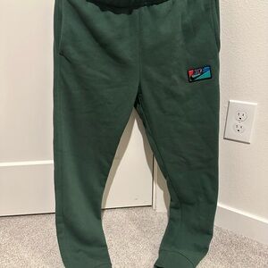 Nike Green Sweatpant Joggers with Logo Patch